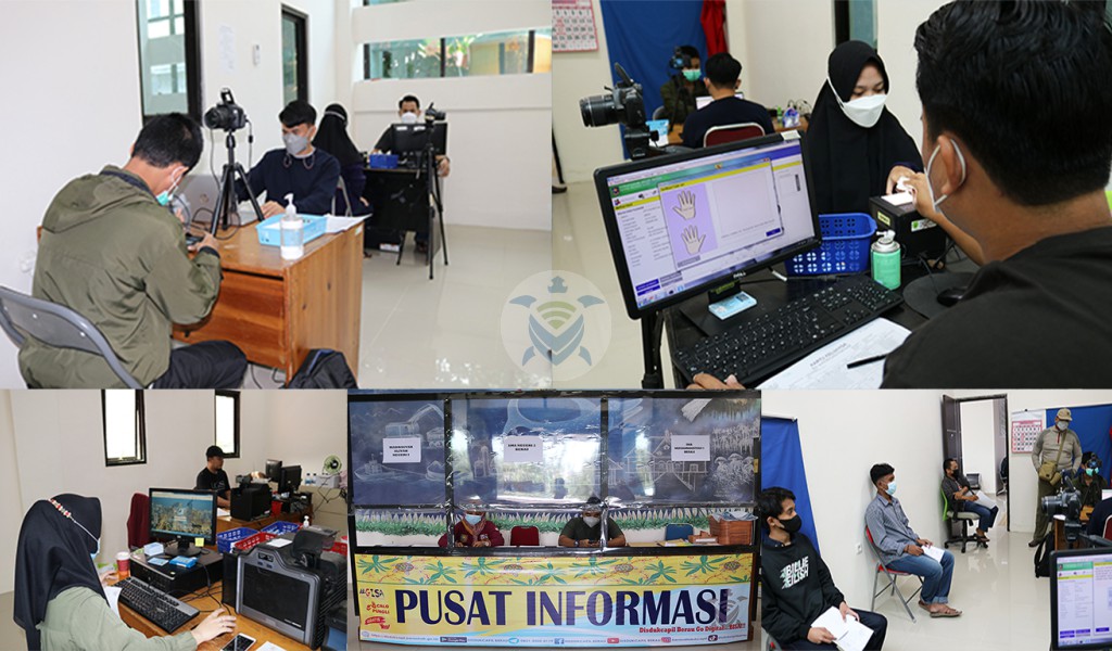 pelayanan-perekaman-ktp-el-bagi-pelajar-2021-(sman-130 image